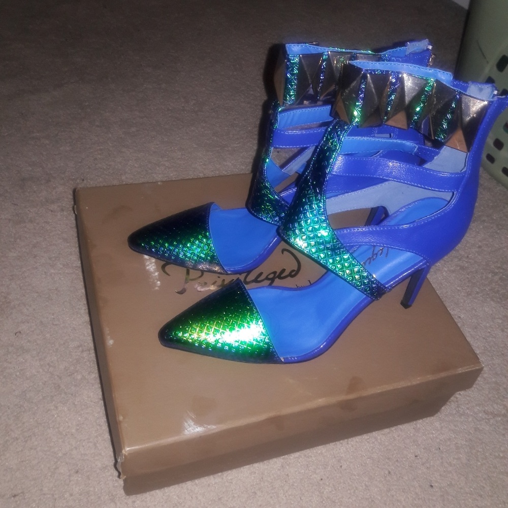 COPY - Pointed toe pumps